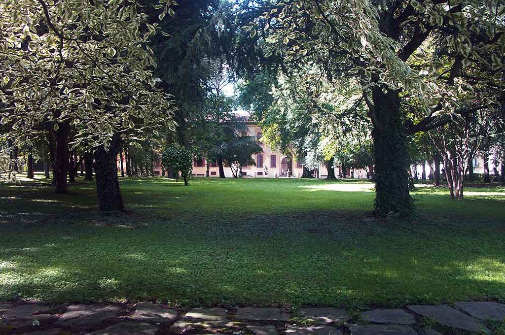 Giardino ed alberi Villa Gaia Gandini Giardino ed alberi Villa Gaia Gandini