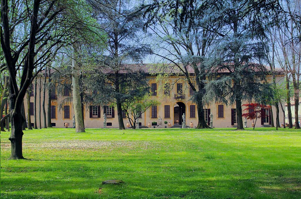 Giardino frontale Villa Gaia Gandini Giardino frontale Villa Gaia Gandini