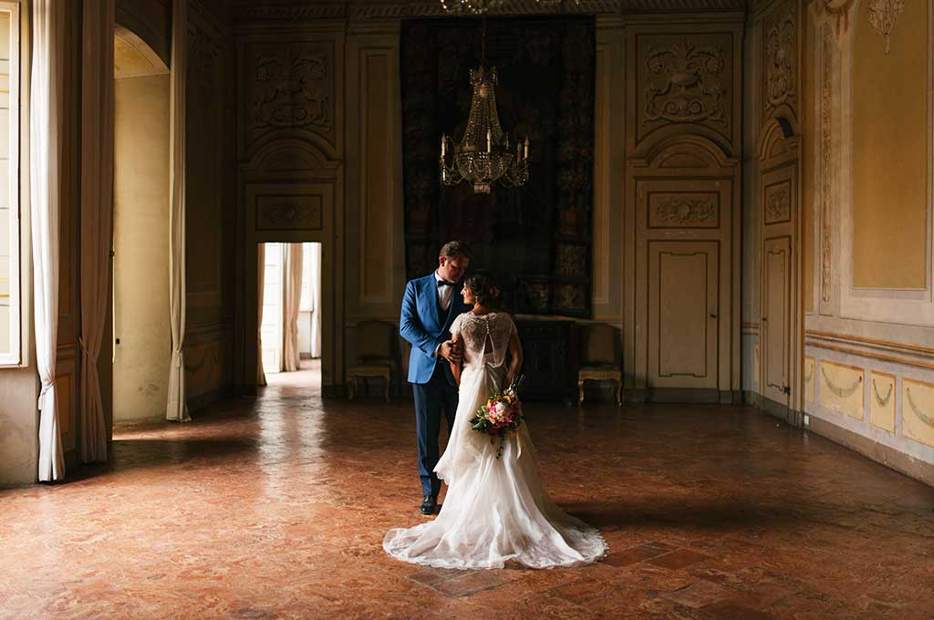 Matrimonio civile sposi nel salone Matrimonio civile sposi nel salone